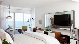 The-James-Royal-Palm--King-Guestroom