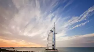 Burj_Al_Arab_-_Exterior_View