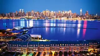 Manhattan seen from the west bank of the hudson river