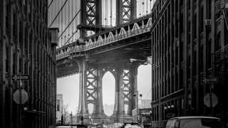 Brooklyn Bridge, New York in black and white, by Serge Ramelli