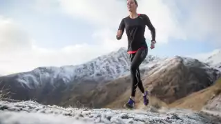 Trail runner in 2XU compression garments