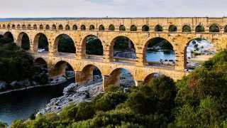 tThe Pont du Gard aqueduct bridge, near Nimes, France