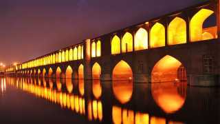 Si-o-seh-pol, a bridge in Isfahan, Iran