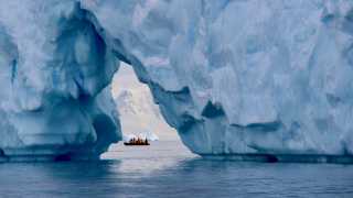 Best adventure holidays | Cruise in Antarctica