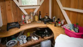 Self-catering accommodations in the UK and Ireland: Puckshipton Treehouse
