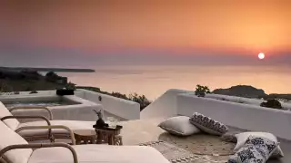 Sun loungers at Santo Maris Oia