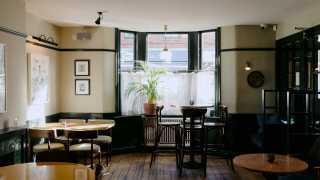 The Rose Deal review: the bar