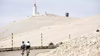 Topping out in the limestone deserts of the Dolomiti hinterlands