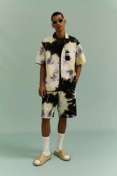 Relaxed Fit Linen-blend resort shirt