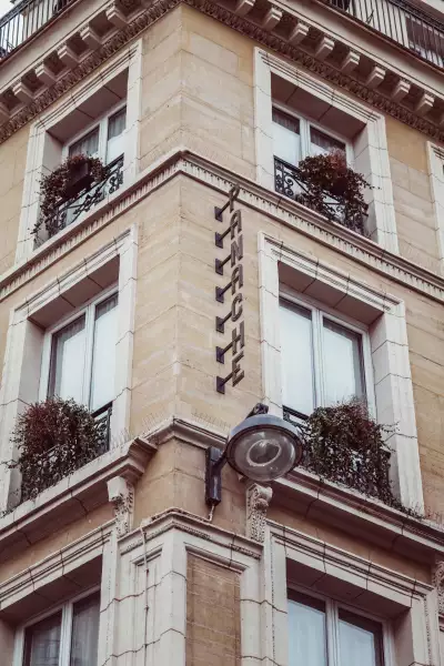 Hotel Panache sign