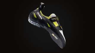 The Scarpa Vapour V climbing shoe, perfect for indoor bouldering and comfortable outdoor climbs