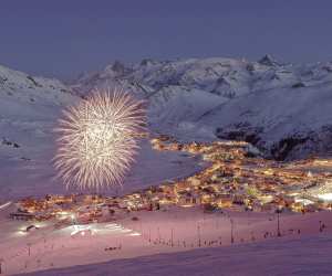 Skiing in Alpe D'Huez with Crystal