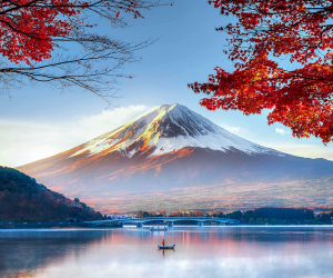 Colourful autumn season and Mountain Fuji with red leaves at lake Kawaguchiko