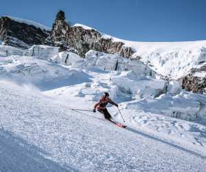 Glacier skiing in Saas-Fee