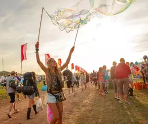 Bestival-2012-bubbles-colour