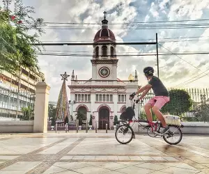 A Brompton rider in Bangkok, Thailand