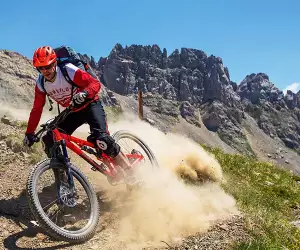 Riding the GR58 hiking route in the southern French Alps