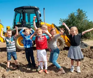 Kids having fun at Diggerland
