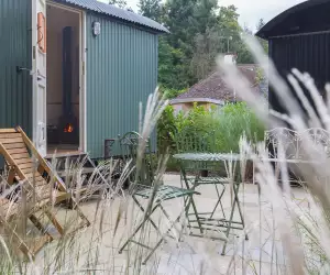 The shepherd's hut at Daisybank cottage B&B in the New Forest
